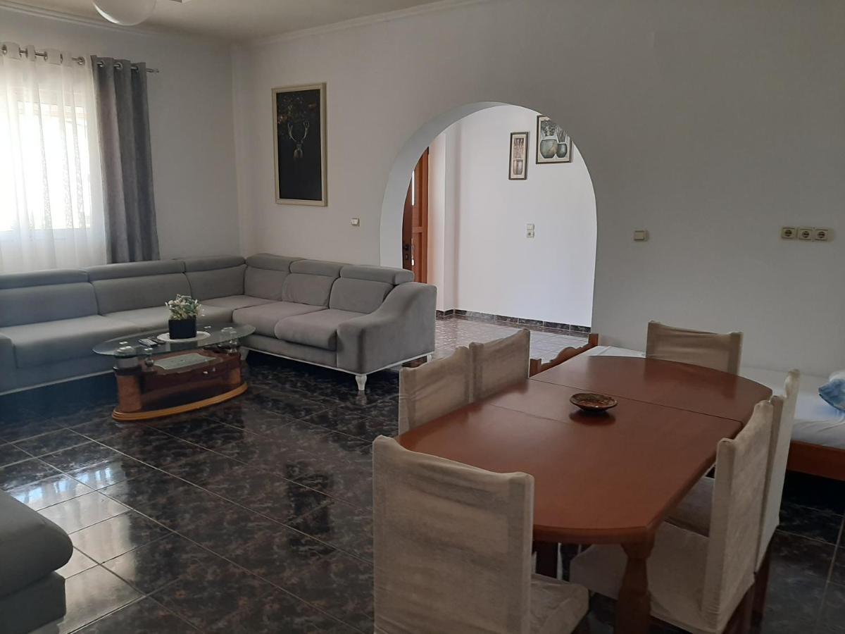 Villa Shehu Ксамил Екстериор снимка